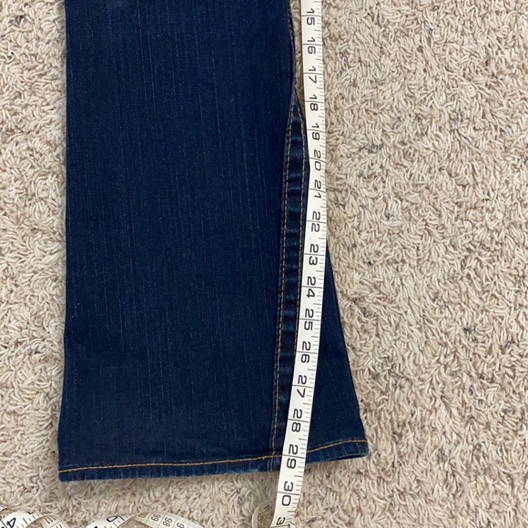 True Religion jeans - EUC!!! - Picture 9 of 10